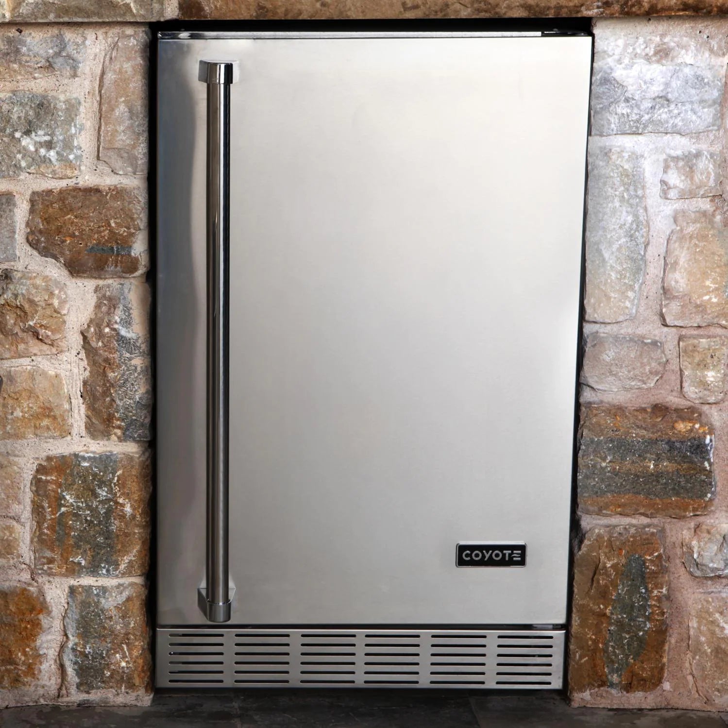 Coyote 21 Inch 4.1 Cu. Ft. Hinge Outdoor Rated Compact Refrigerator Sunzout Outdoor Spaces LLC