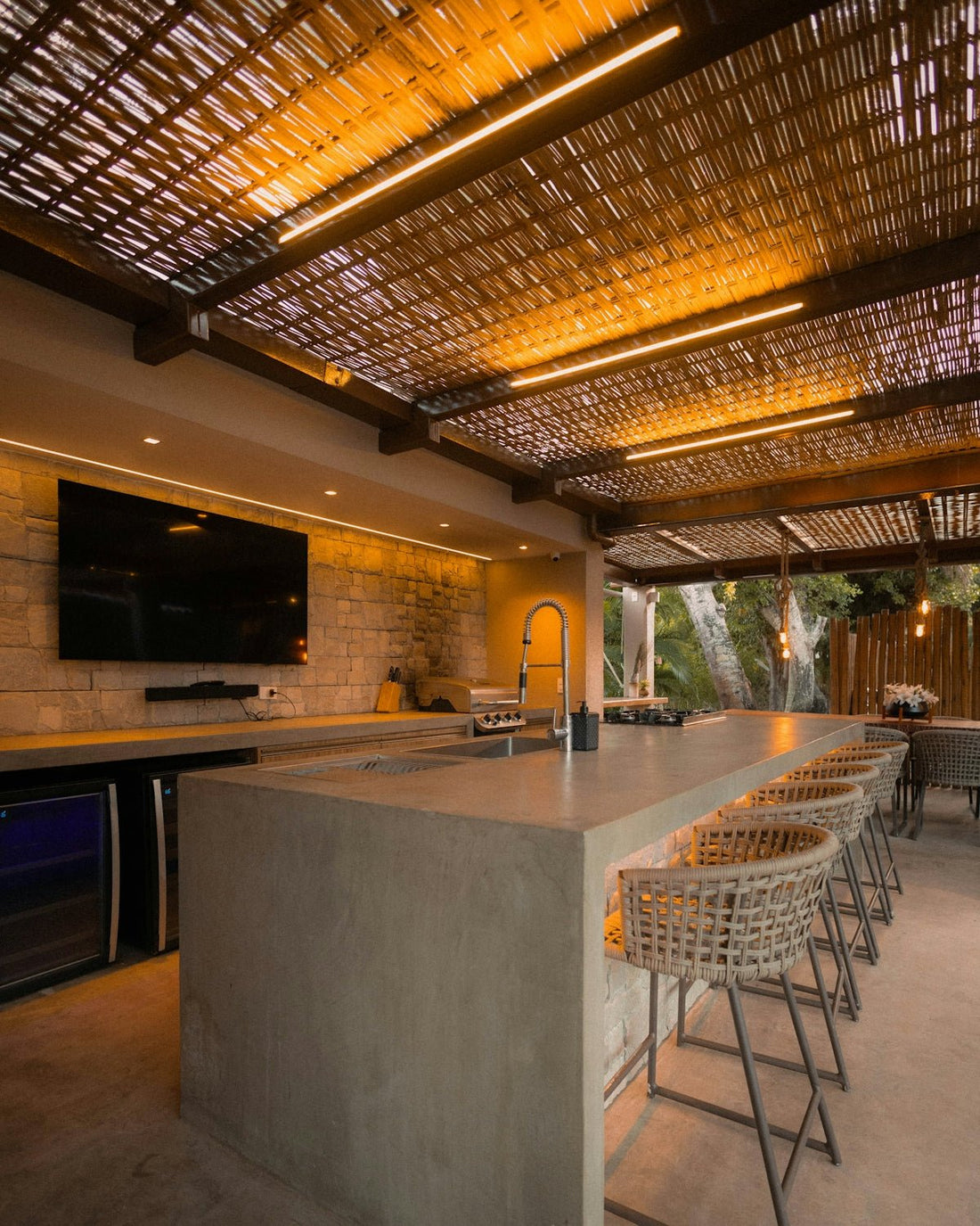 Creating the Perfect Outdoor Retreat with Sunzout Stainless Steel Modular Kitchens and Aluminum Pergolas Featuring Teak and Aluminum Sofa Sets - Sunzout Outdoor Spaces LLC