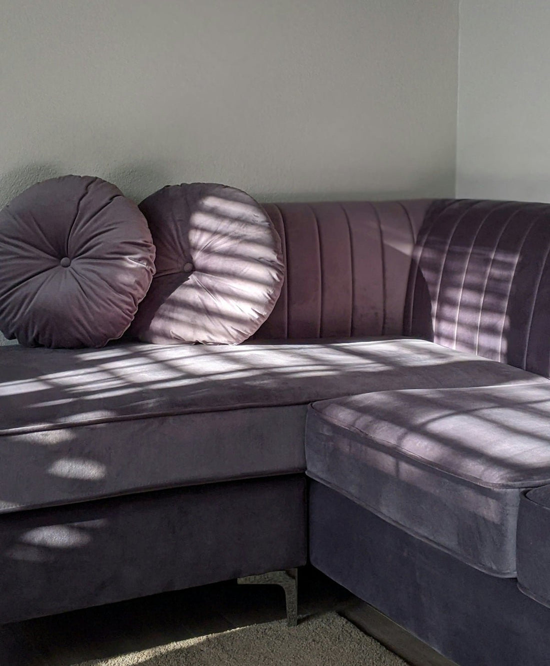 Key Differences Between Aluminum Sofa Sets and Teak: Choosing the Best Fit for Your Terrace - Sunzout Outdoor Spaces LLC