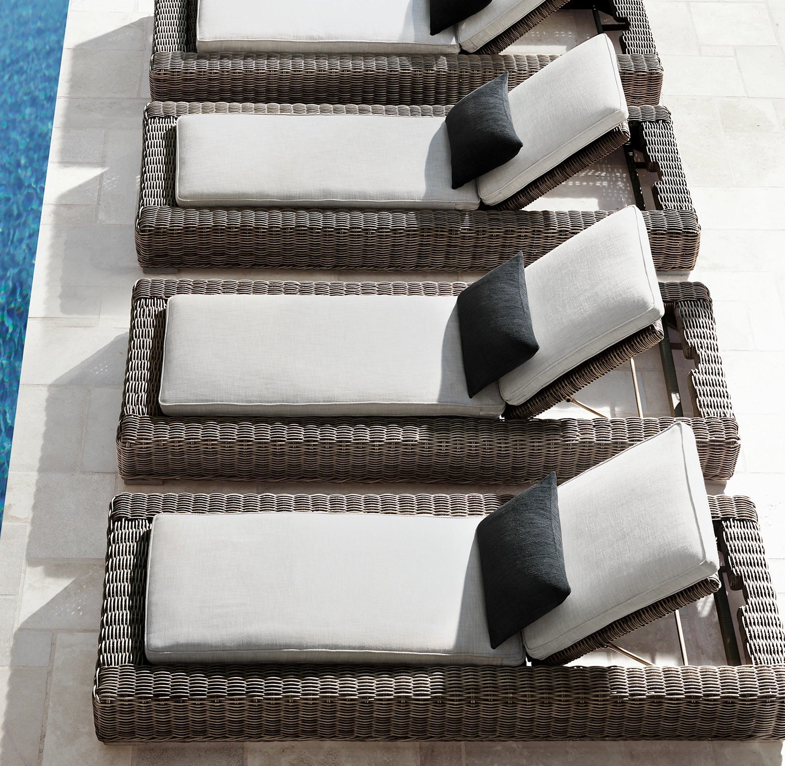 Miami Collection- Outdoor All-Weather Wicker Sun Lounger - Sunzout Outdoor Spaces LLC